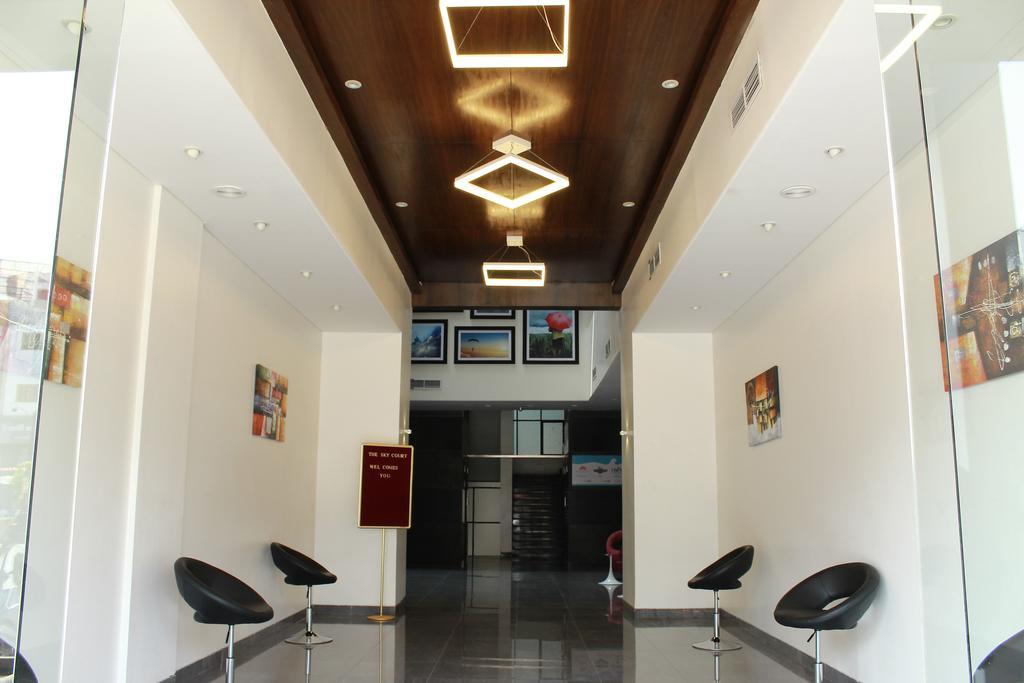 Hotel The Sky Court Aurangābād Esterno foto